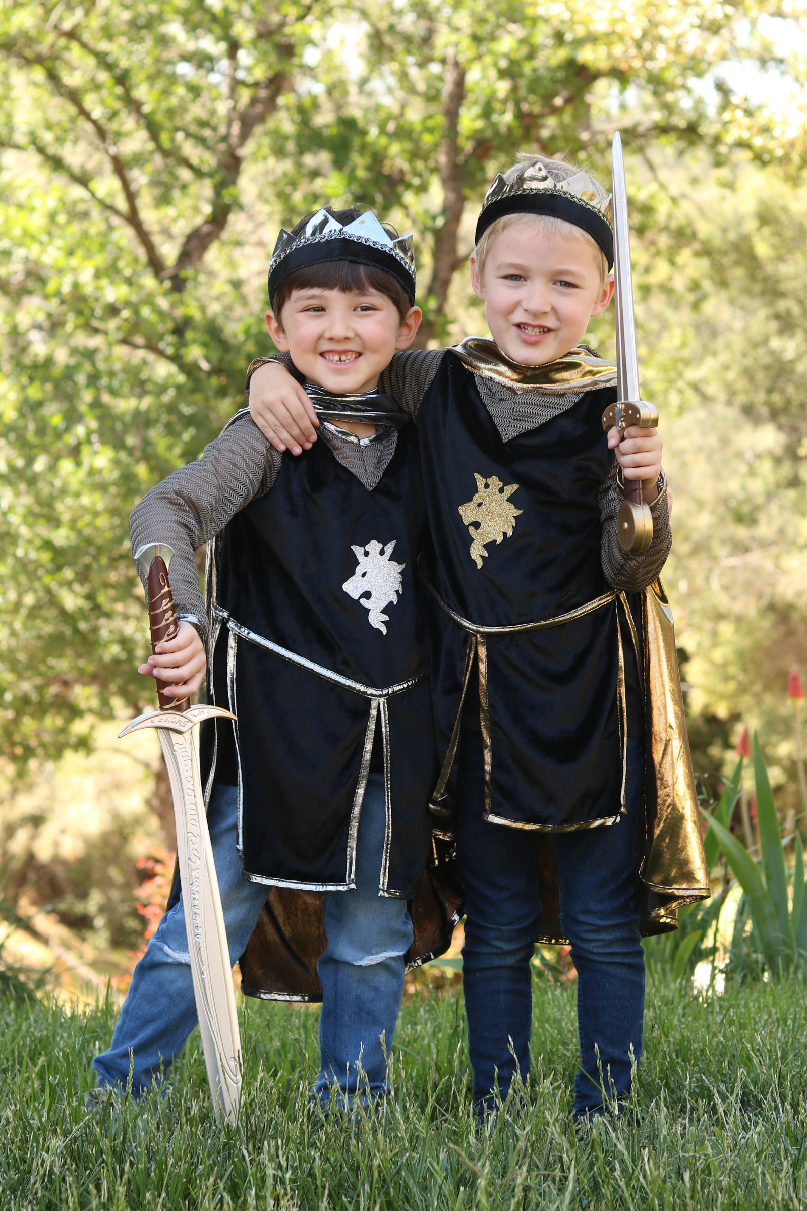 Knight Set with Tunic, Cape and Crown-Knight-Costume-Great Pretenders USA