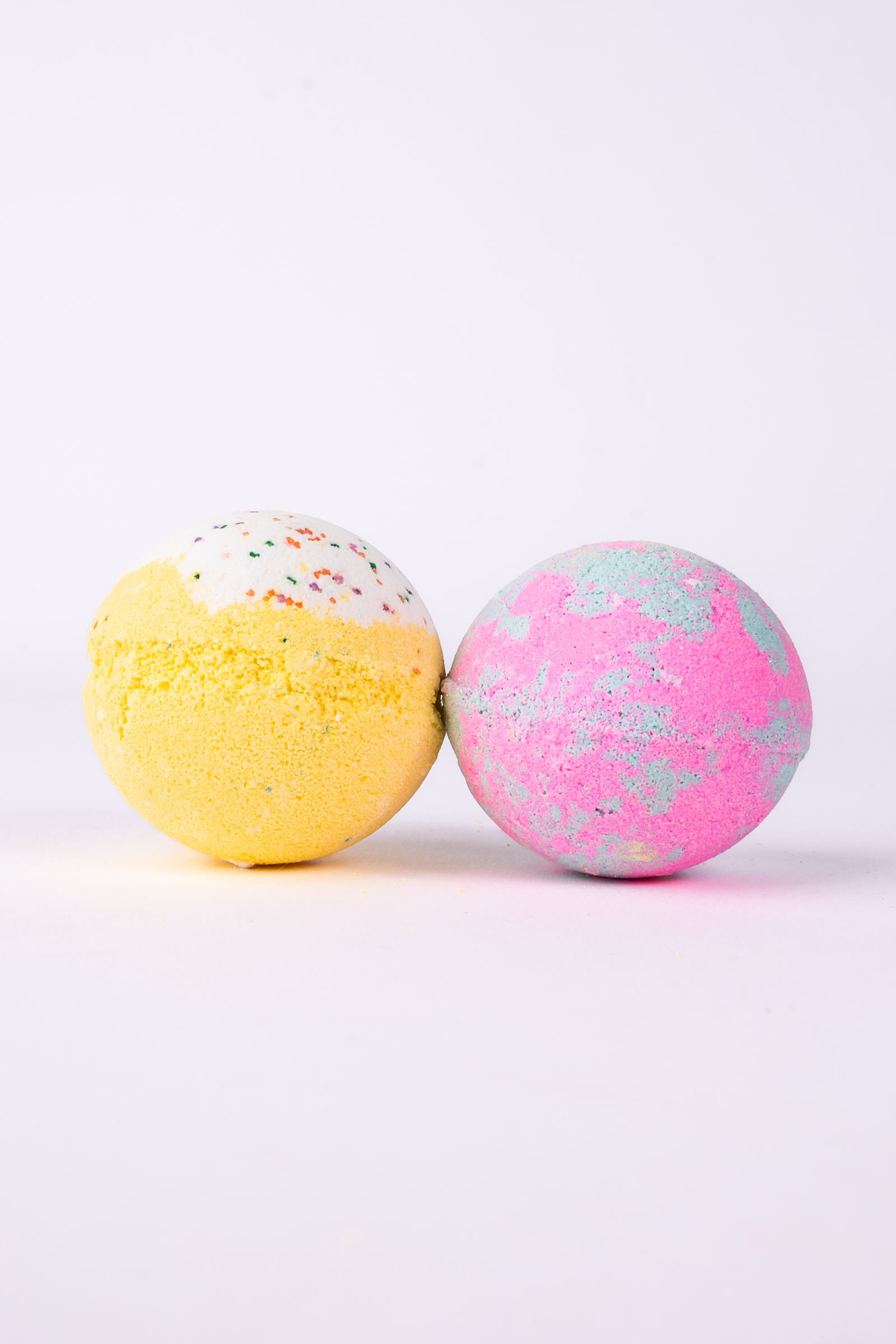 Royally Awesome Bath Bomb, 2pcs Assorted