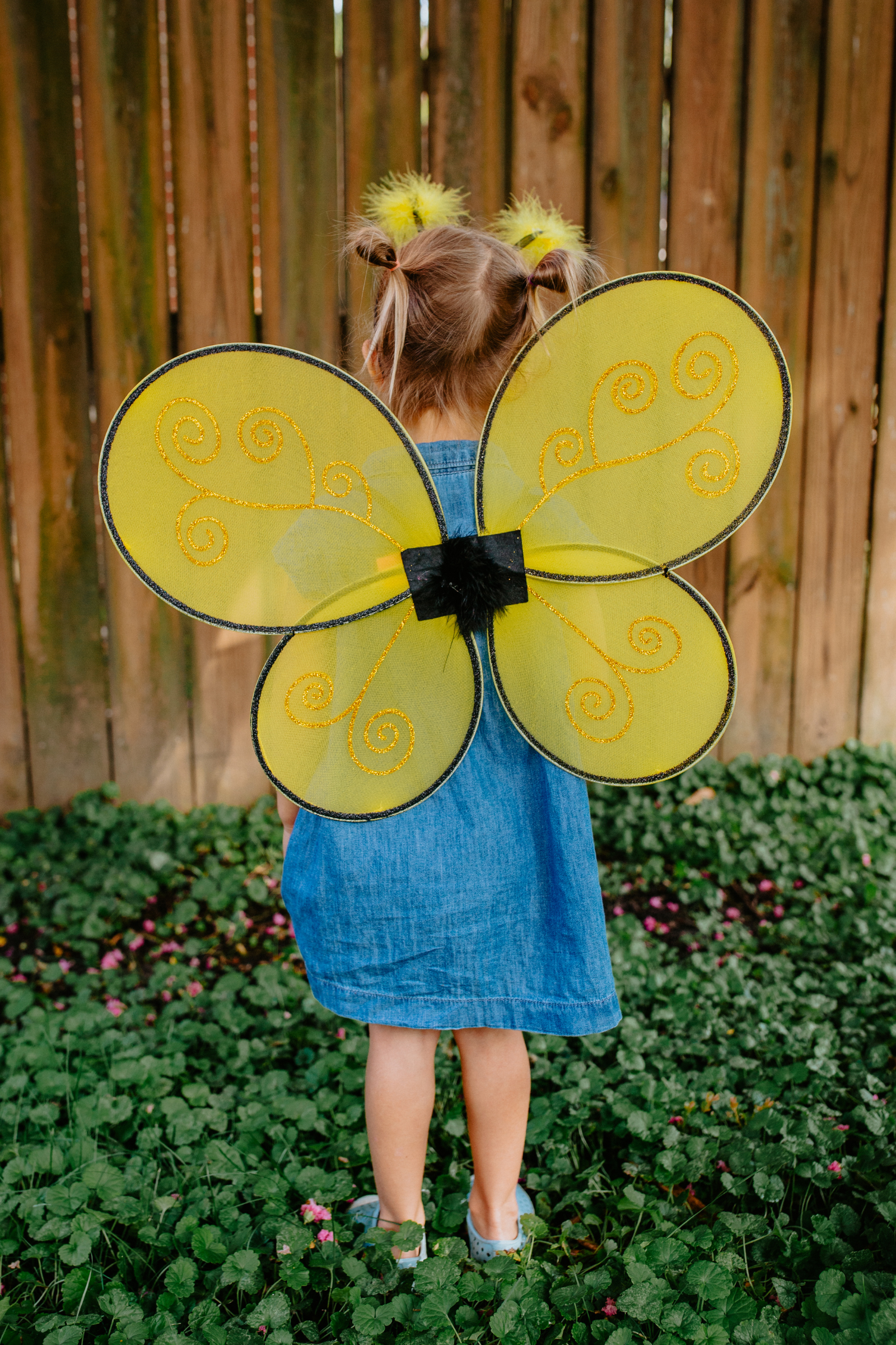 Funcredible Bumble Bee Costume Accessories Bee Wings and Bee