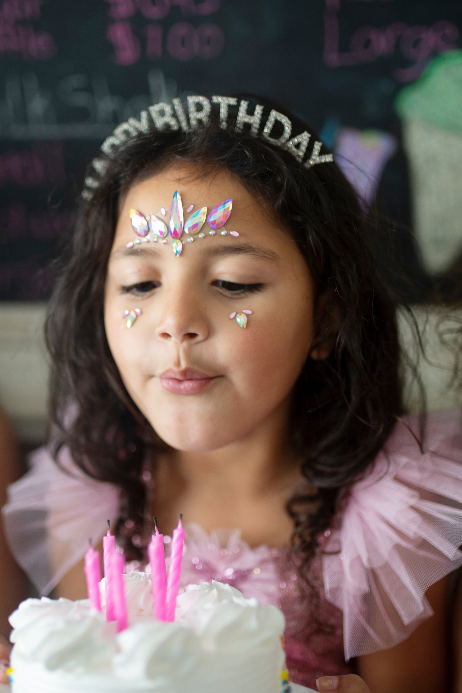 Premium Photo | A slice of cake with a unicorn face on it