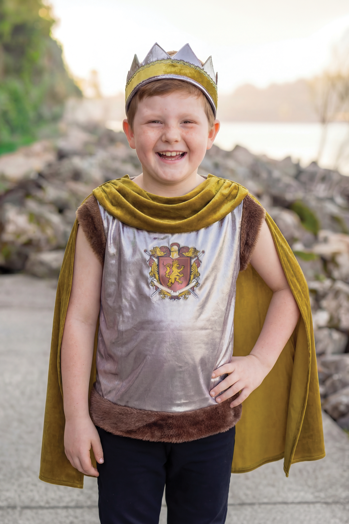 Sir Wolfheart Tunic, Cape & Crown