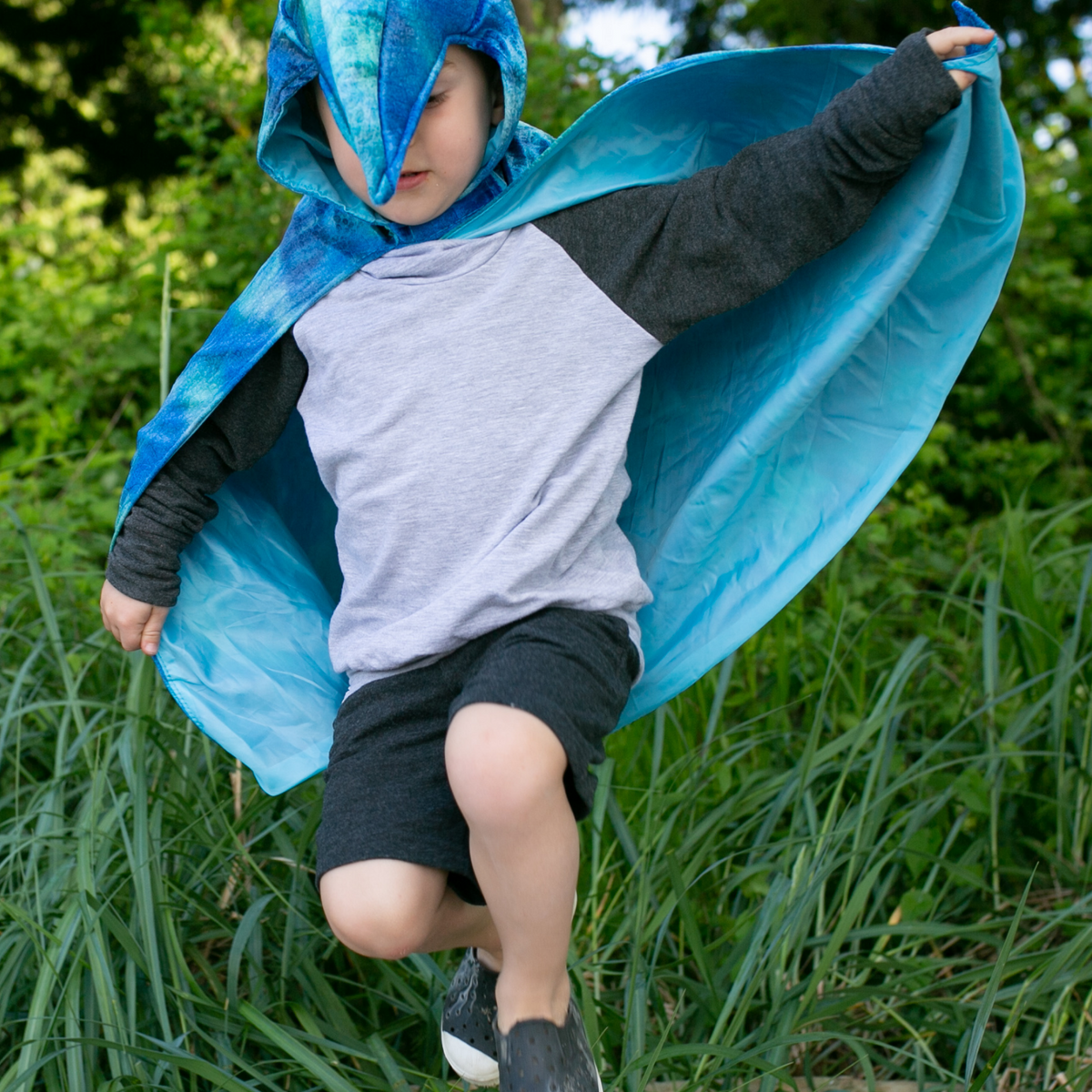 Great Pretenders 56785, Pterodactyl Hooded Cape, Blue, US Size 4-5