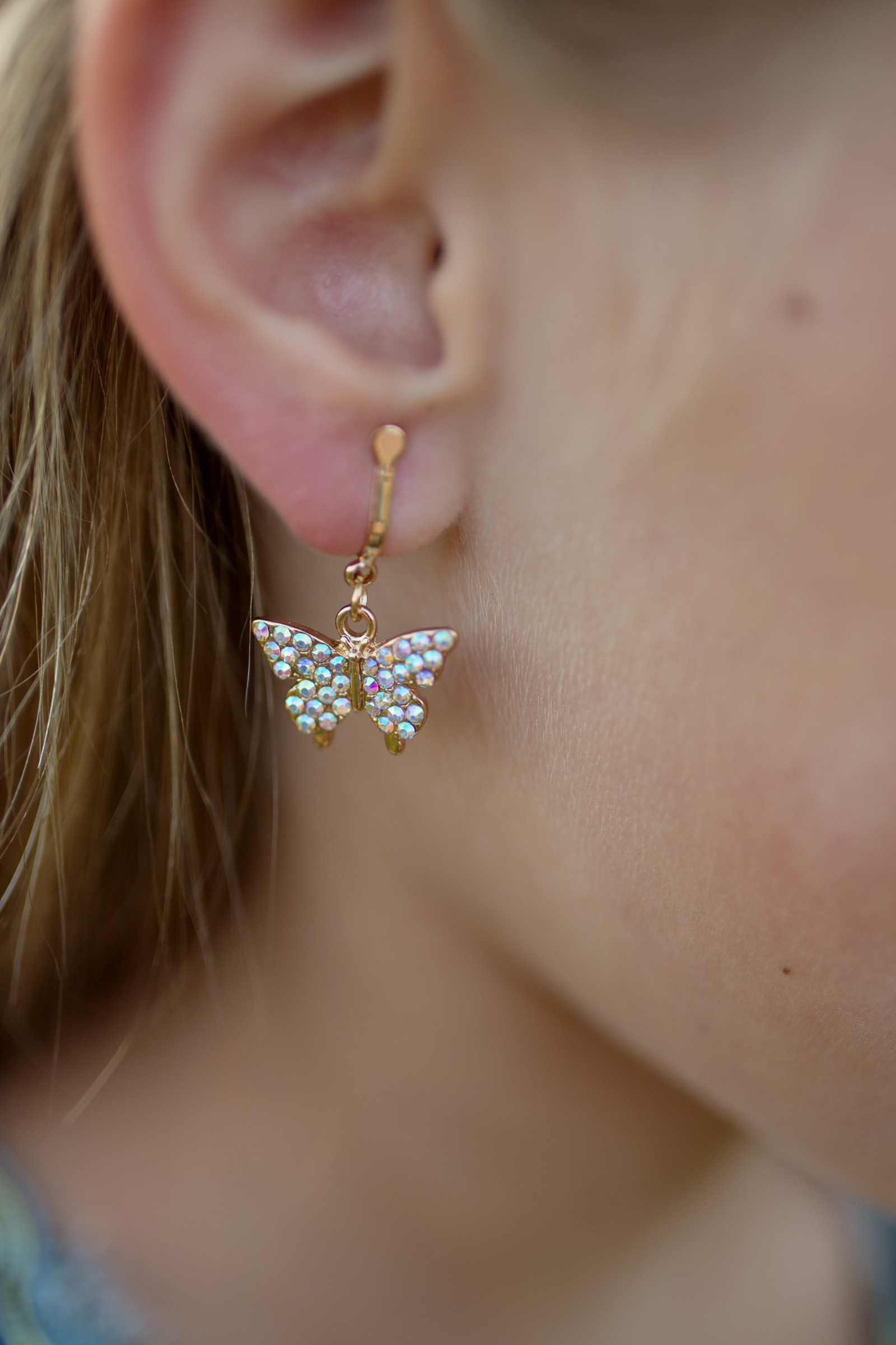 Earrings gold butterflies with pearls and rhinestones wings ear decoration  new